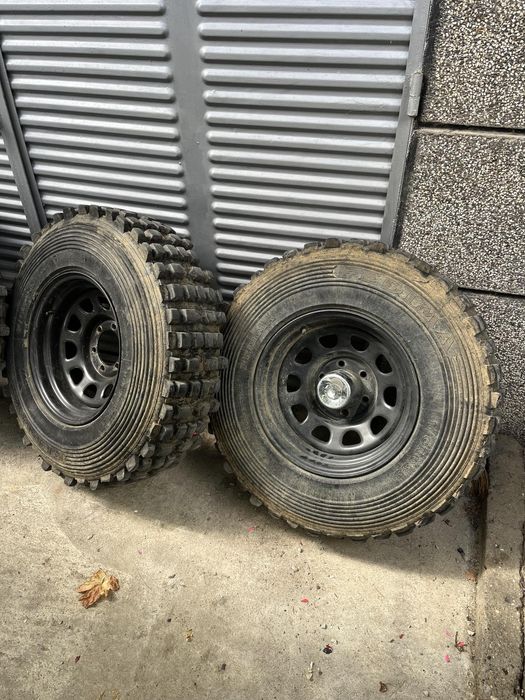 Гуми за кал  235/85/16