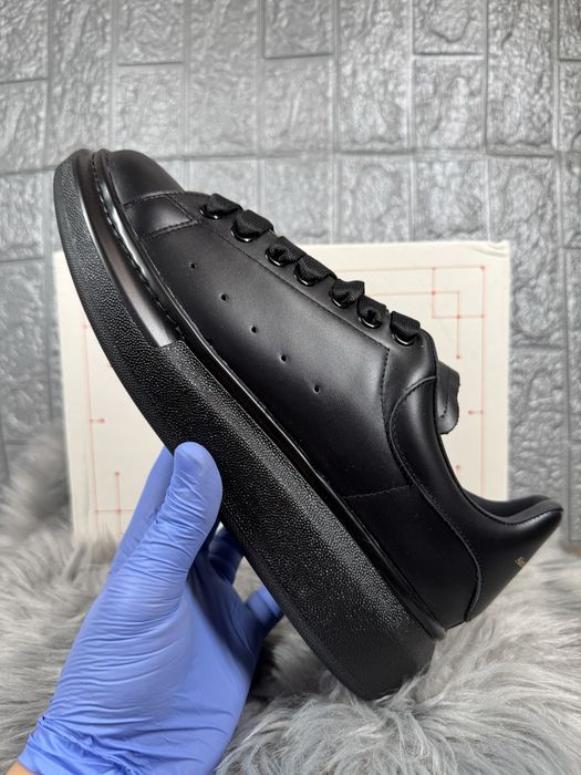 Alexander McQueen Full Negru Black Cutie