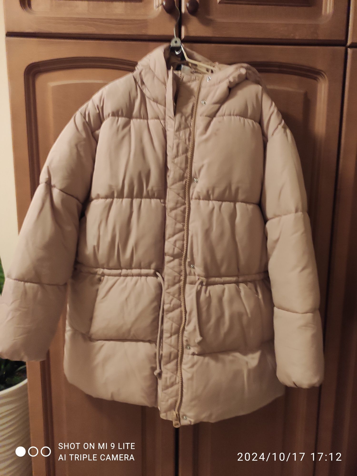 Продам куртку зимнюю (Мьянма),  дублёнку ( Турция)