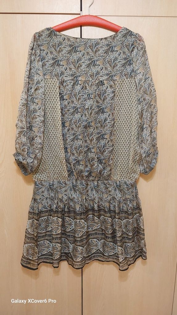 Рокля ZARA.100% коприна. размер L.