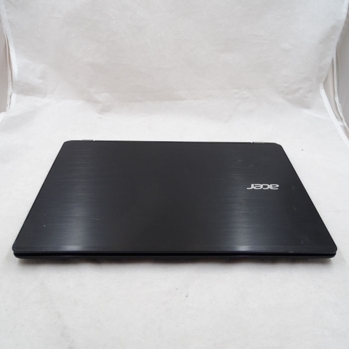 Лаптоп Acer i3-6100U Travelmate P238 8GB 256GB SSD с Windows 10 PRO