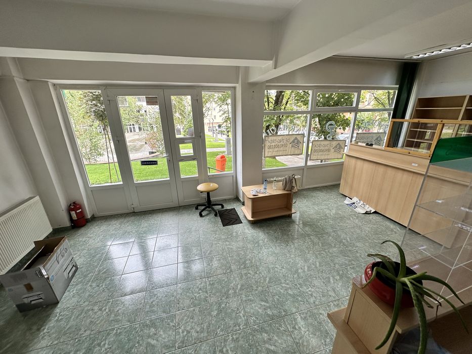 Spatiu Comercial de Inchiriat Ultracentral in Tasnad