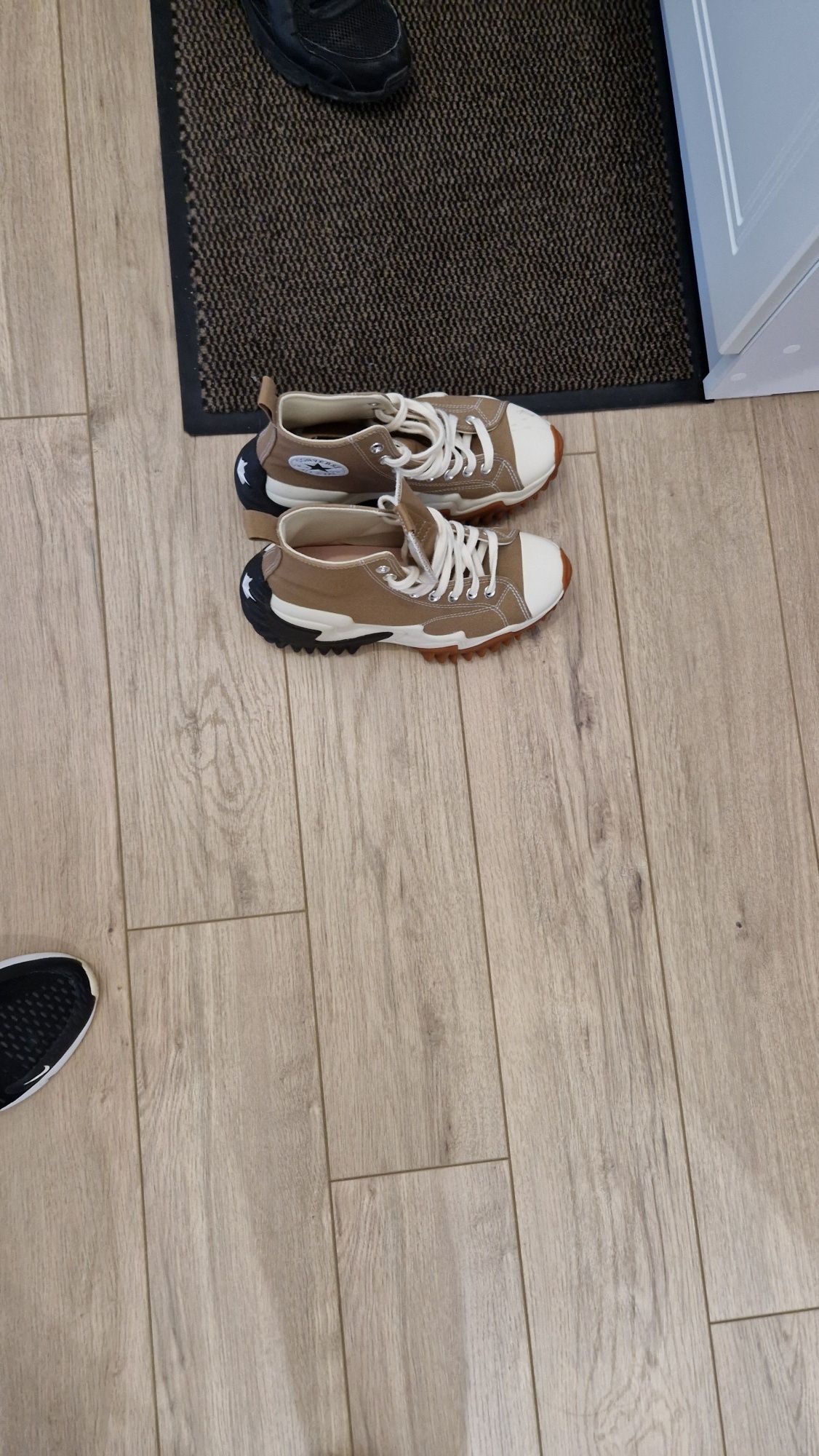 Vand converse dama marimea 39
