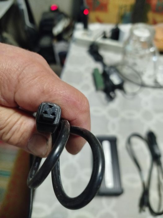 зарядно 12 волта за лаптоп дел dell DE2035A-259A