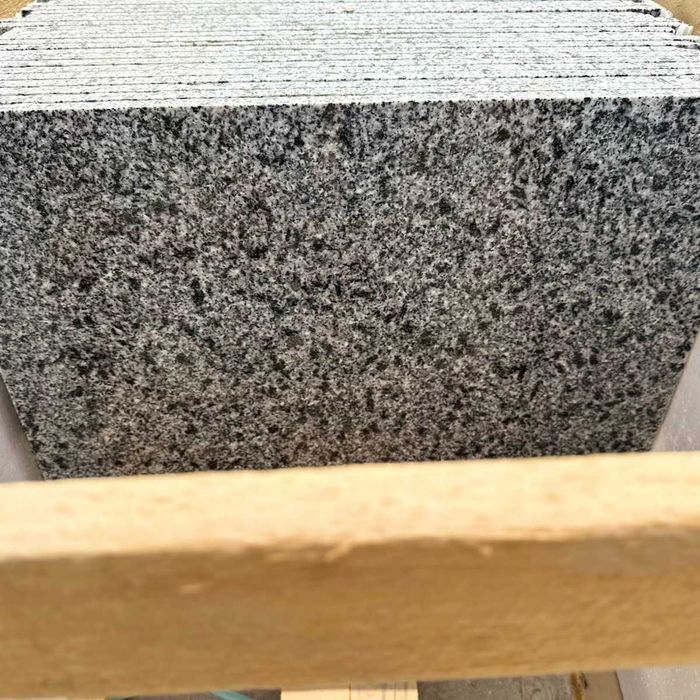 Placaj Granit Natural lustruit - 60x60x1.5 cm Oferta: 109 Lei | MP