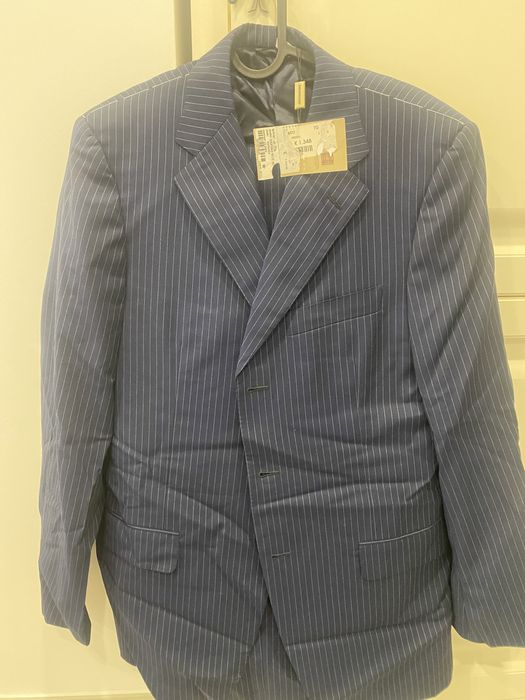 Vand costume barbatesti