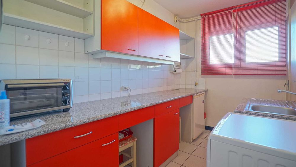 PROPRIETAR vând apartament 2 camere pe Calea București