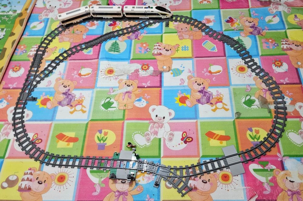 Tren set tip lego