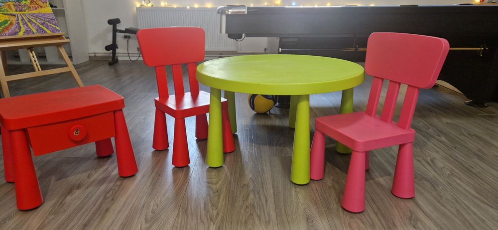 Mobilier copii, scaun, noptiera, masa