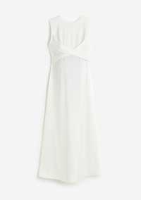 Нежна ефирна бяла сатенирана рокля за бременни