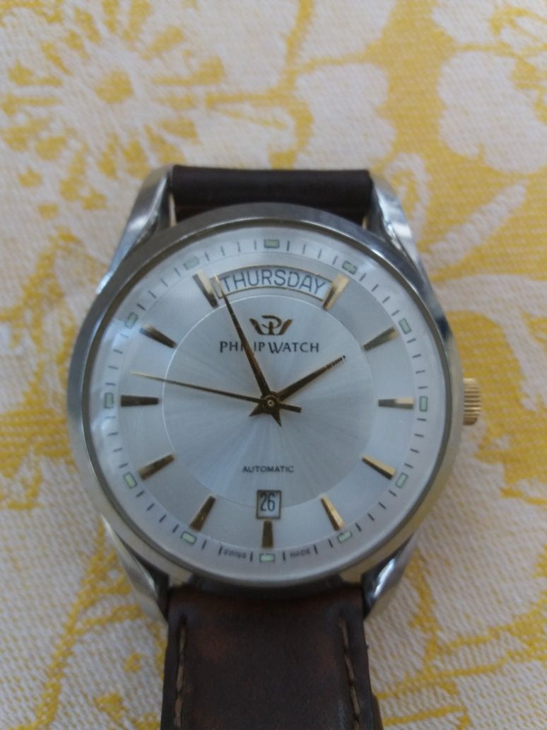 Vand ceas automatic.