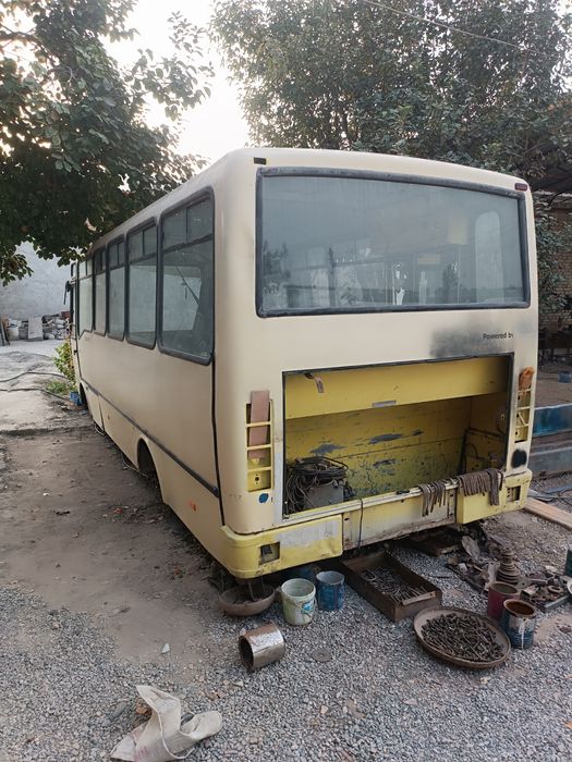 Avtobus sotiladi.