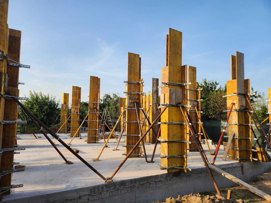 Inchiriez Panouri Cofraje Doka Popi popici Mai Compactor placa picamer