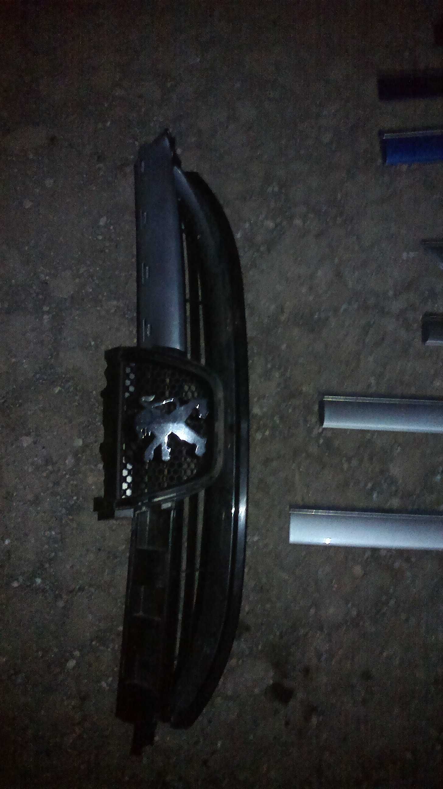 Peugeot 607/Пежо: Лайстни,Решетка, Бутони-стъкла,Огледало,Кора Врати.