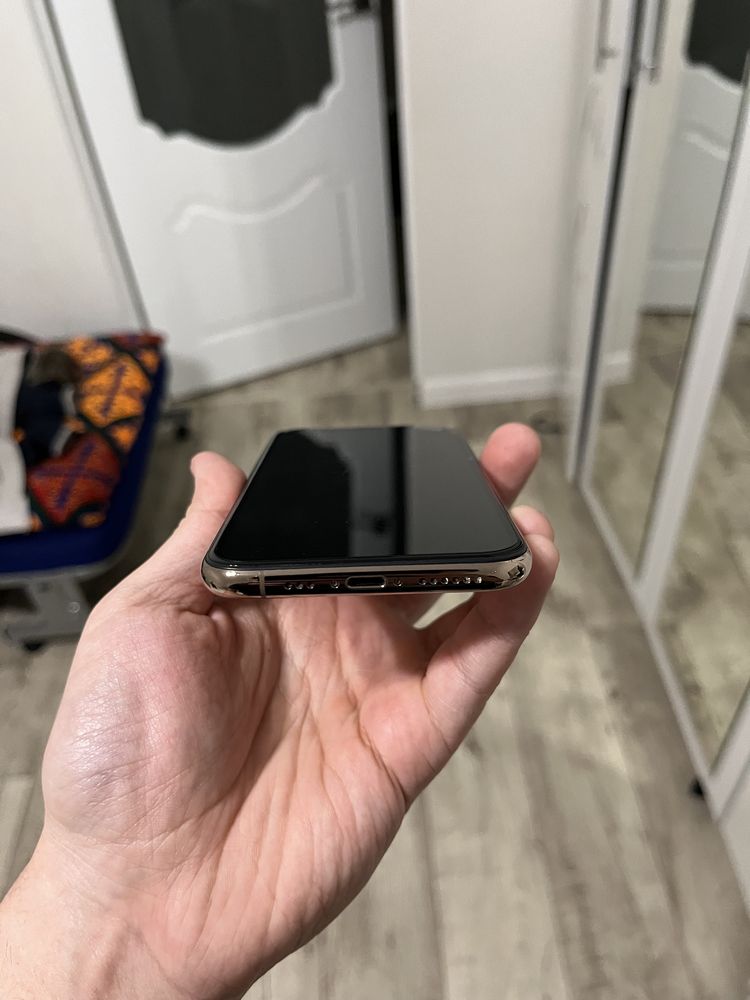 Iphone 11 pro gold