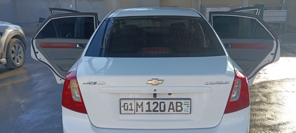 Lacetti 1.8 2012