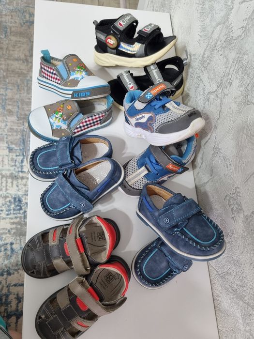 Пакет обуви на мальчика разные размеры 21, 22, 23, 24