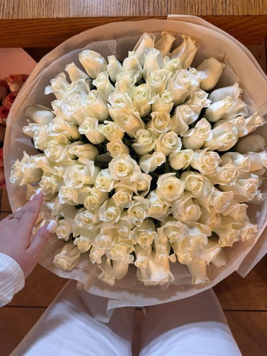 Цветы 101 роза, 25 роза г. Алматы
