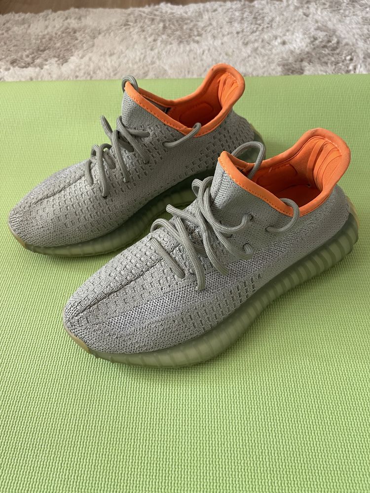 Кроссовки Adidas Yeezy по отличной цене