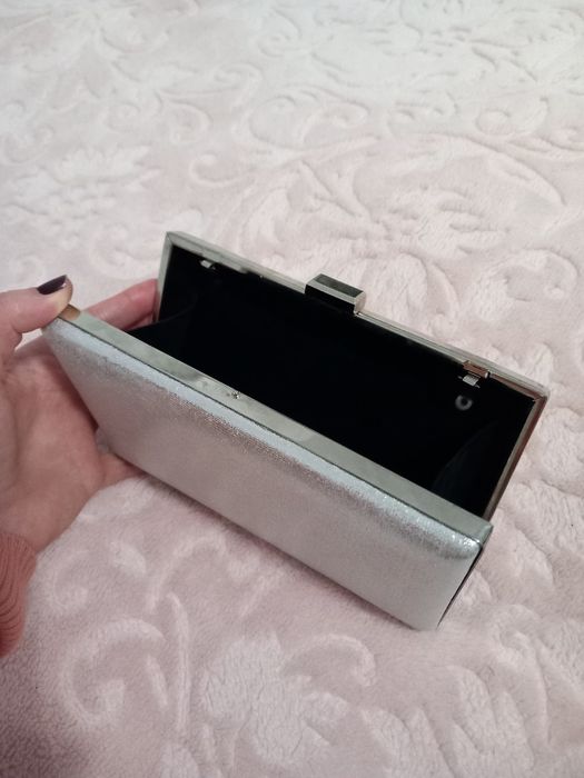 Официална сребриста чанта