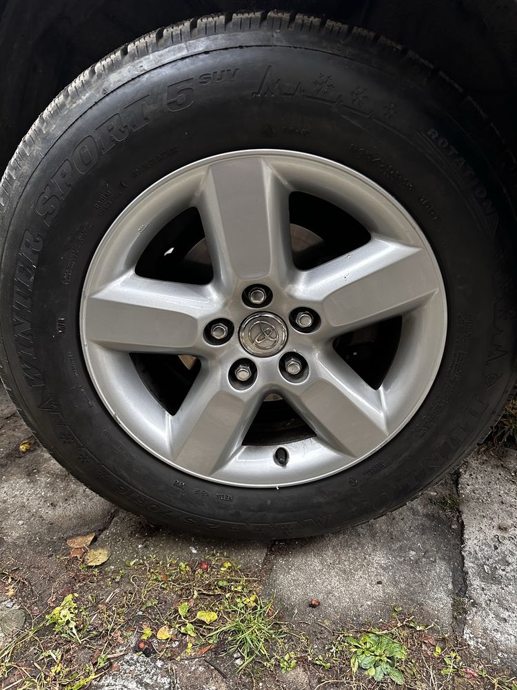 Джанти Rav 4 16-ски зимни гуми Dunlop 215/70/16