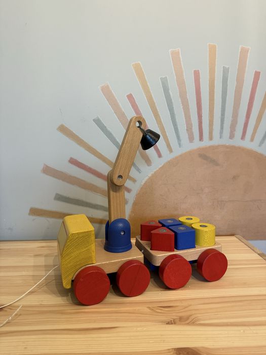 Магнитен кран дървена играчка