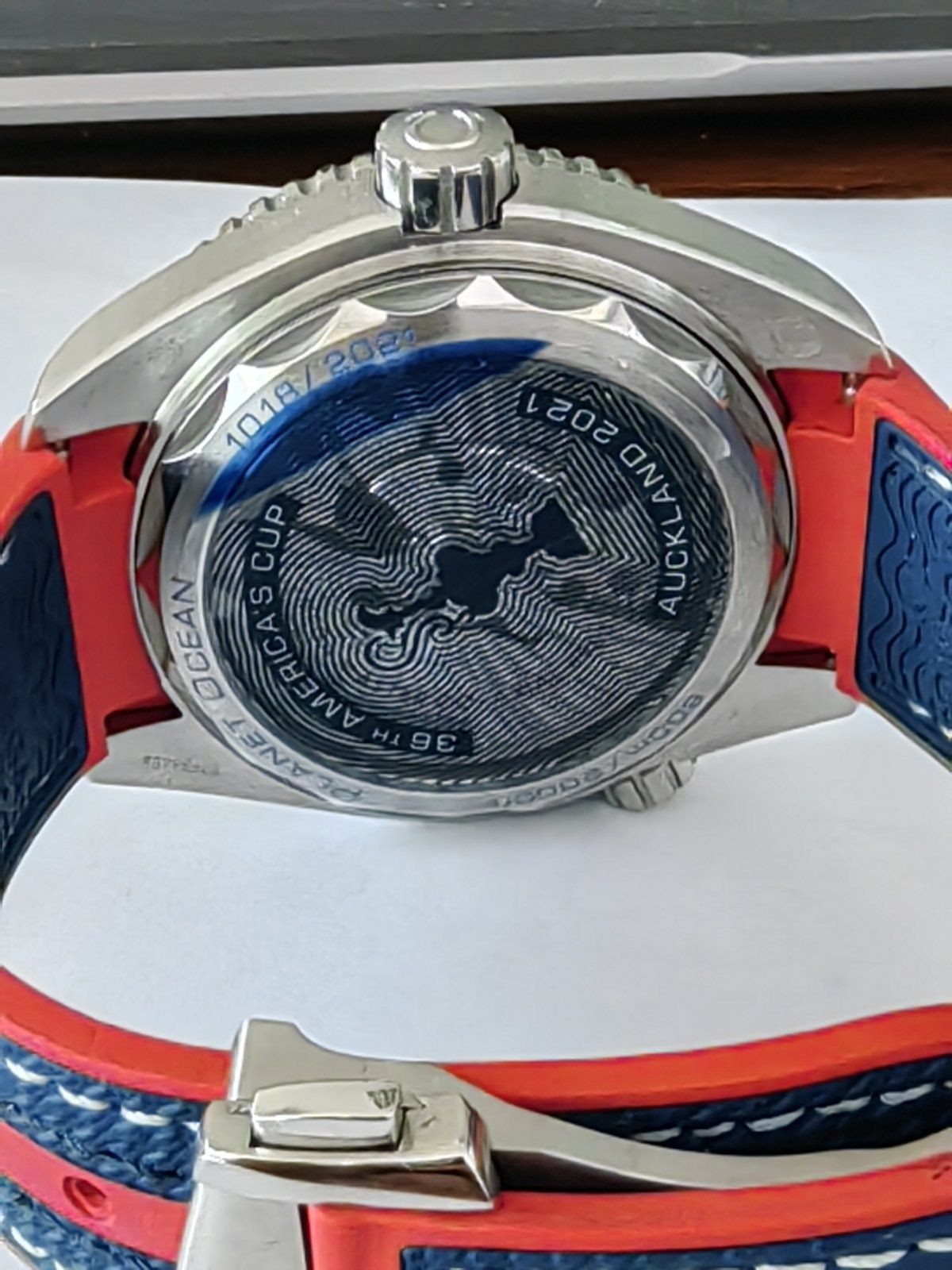 Продавам ръчен часовник Omega Seamaster Planet Ocean American Cup