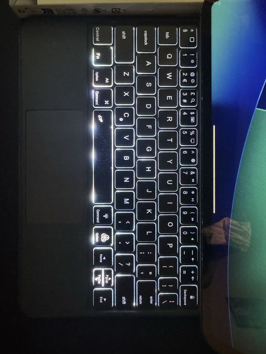 Клавиатура за ipad 11inch