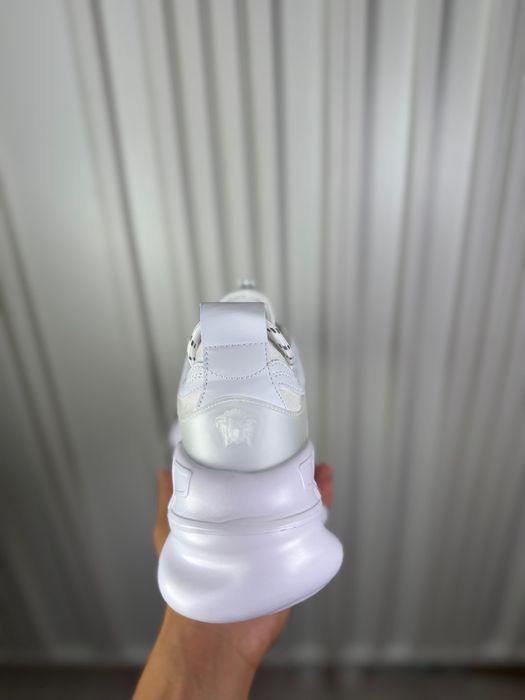 Versace chain reaction albe