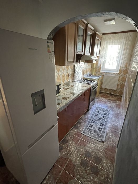 Inchiriez apartament