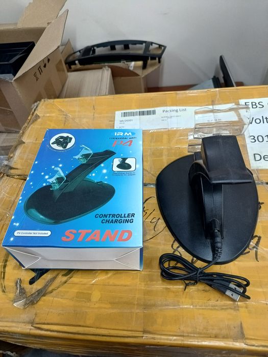 Стойка за зареждане на джойстици за PlayStation 4