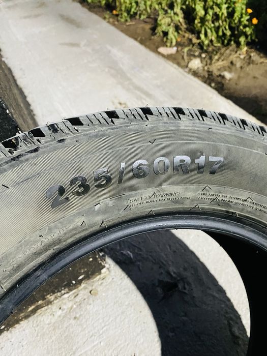 Продаю зимние шины Triangle 235/60 R17