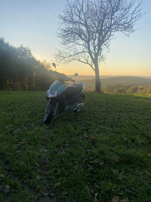 Vand sau schimb scuter yamaha jog r