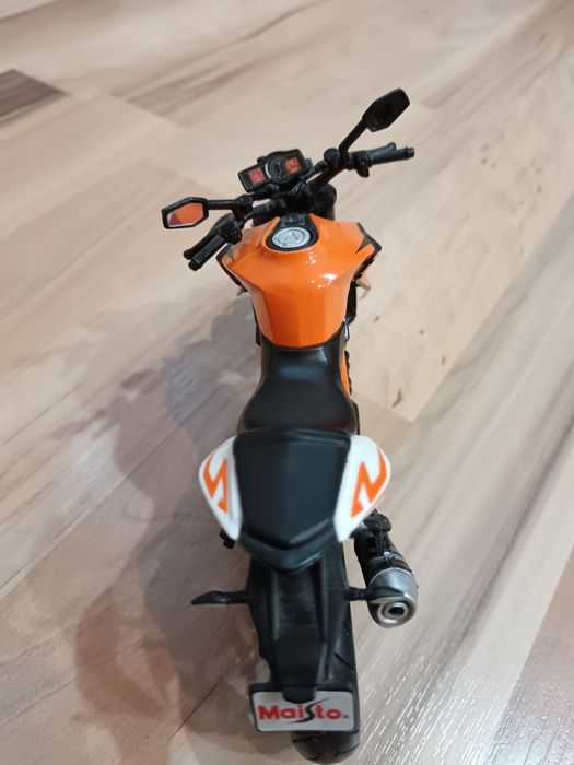KTM Superduke machetă