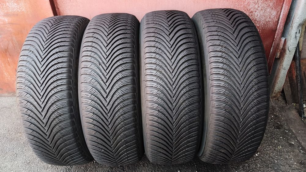 4бр. зимни гуми 215/65/17  Michelin Alpin 5
dot22
7 3мм
Много добро съ