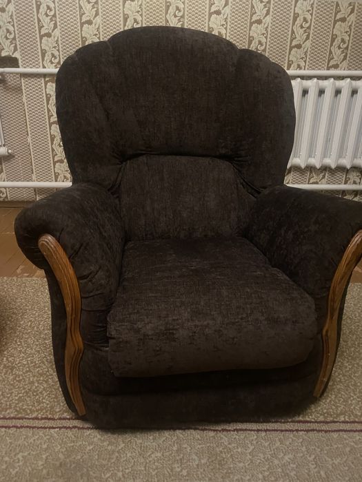 Продам 2 кресла.