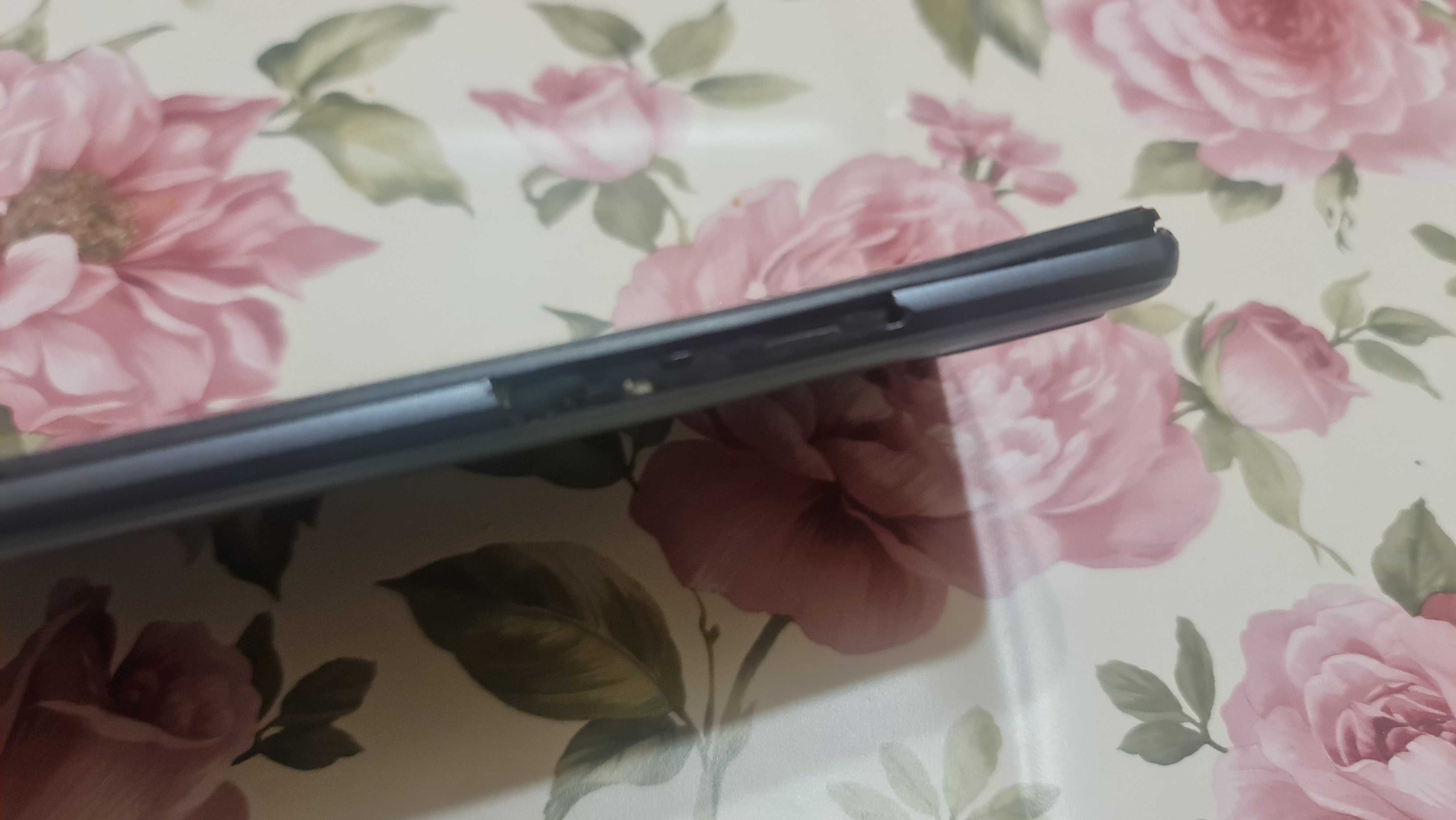 Realme c11 телефон капака му трябва смяна