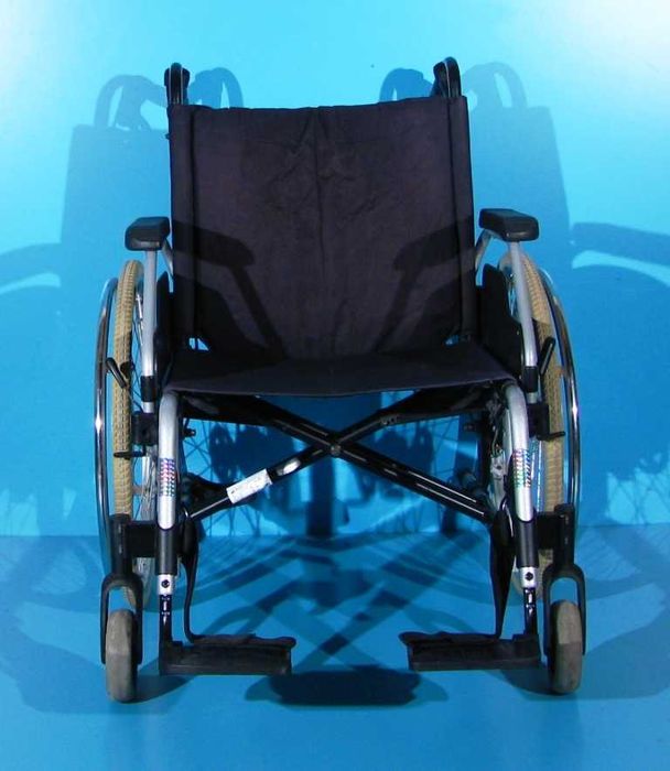 Scaun cu rotile invalizi Meyra - latime sezut 53 cm