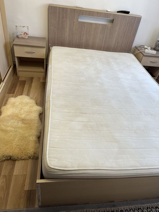 Set dormitor pat ,sifonier ,2 noptiere