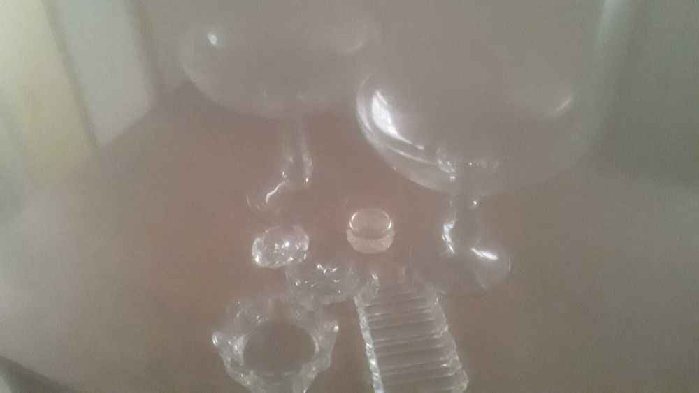 Вазы, подносы, стаканчики.