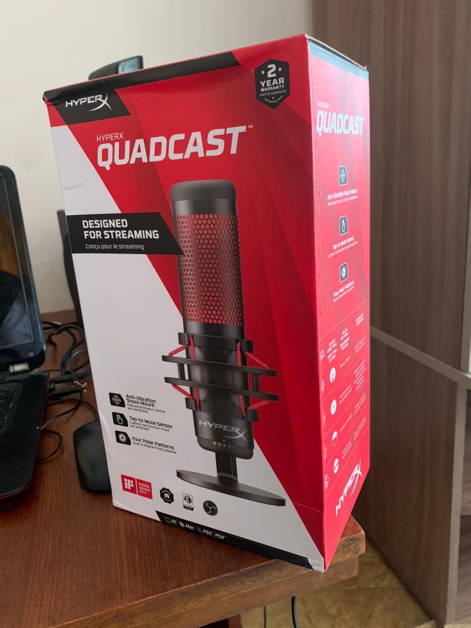 Продам микрофон hyperx quadcast.