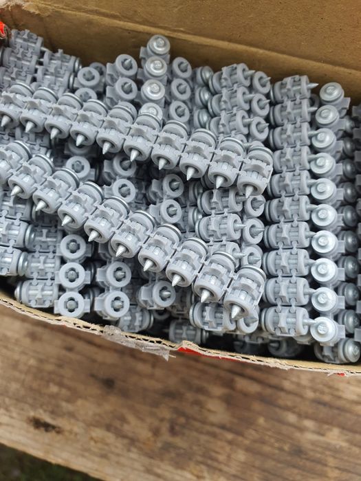 Vând diferite  scule  hilti