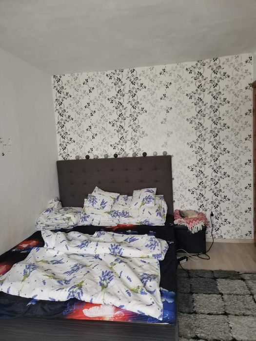 VAND sau schimb cu casa ,apartament/garsoniera + dif ,garsoniera 6 van