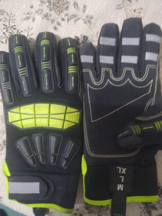 Перчатки коженные