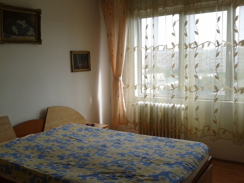 Inchiriere 2 camere, Caut colega de cameră (studentă sau angajată]