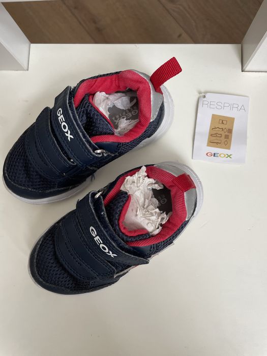 Маратонки Geox - размер 21