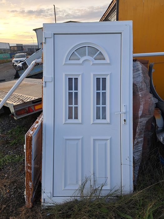 Vand ferestre geamuri si uși  termopan