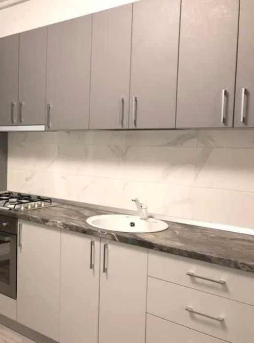 Дава се под наем Двустаен апартамент в Пловдив, Южен - 60 кв.м за 290.7 € - Снимка #1