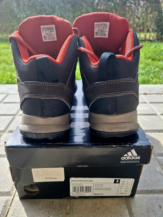 Маратонки Adidas размер 41 1/3