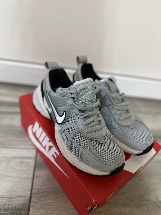 Adidasi Nike Noi!!!